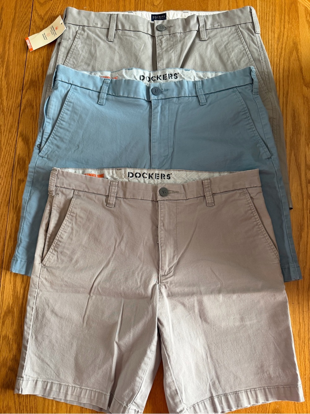 3 PAIRS Men’s Dockers Supreme Flex Ultimate Flat Front Shorts Sz 33 8.5 inseam